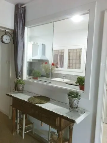 Chambres D'Hotes Chez Catherine A Reus Chambre Bord De Mer Avec Salle De Bains Privee Bed & Breakfast
