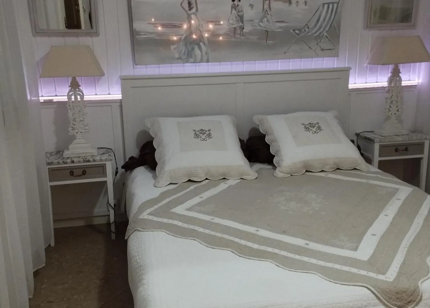 Chambres D'Hotes Chez Catherine A Reus Chambre Bord De Mer Avec Salle De Bains Privee Bed & Breakfast