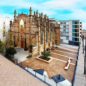 Residència Universitària Sant Joan Maison d'hôtes
